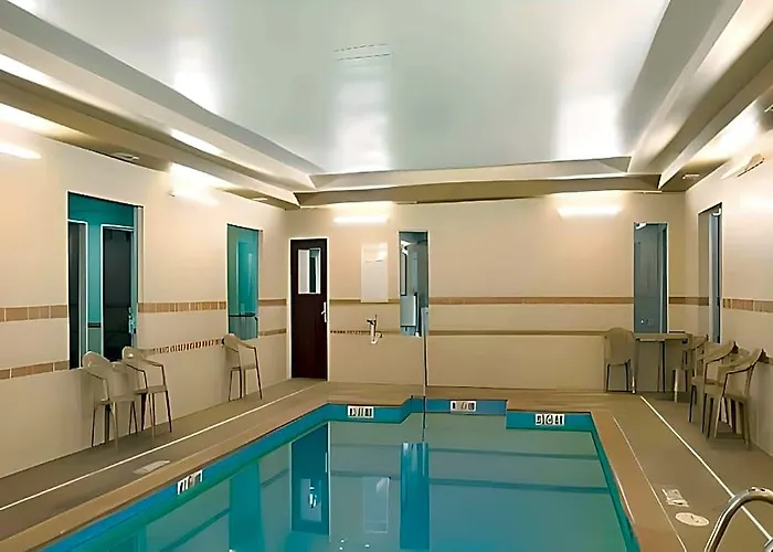 Hotel Pike - Bloomington Southeast Area
